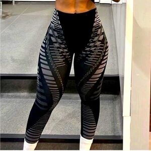ISO GYMSHARK LEGGINGS OR SHORTS